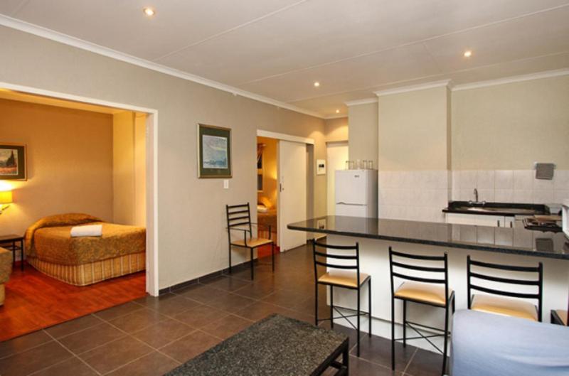 Vetho 2 Apartments Or Tambo Airport Kempton Park Kamer foto