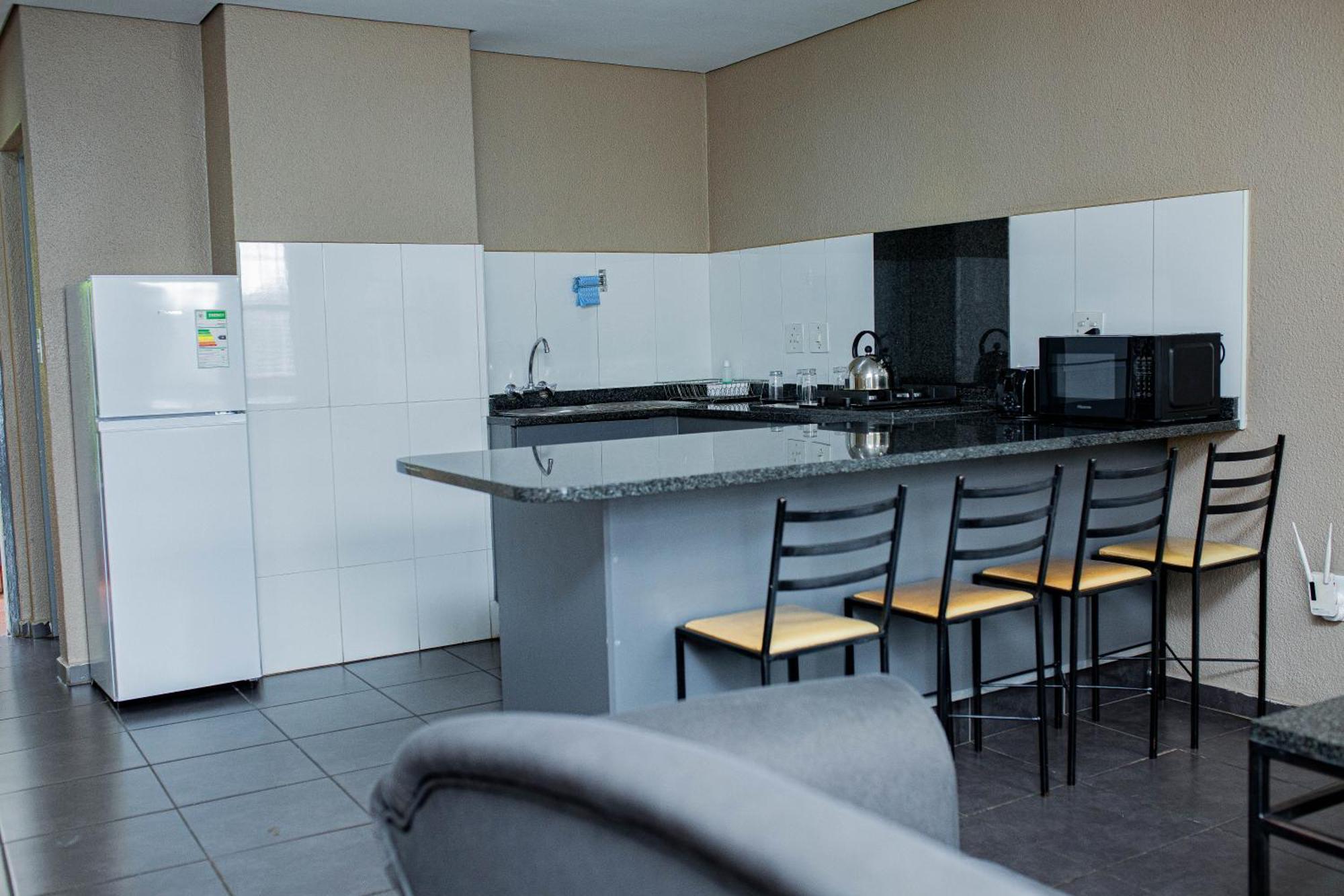 Vetho 2 Apartments Or Tambo Airport Kempton Park Buitenkant foto