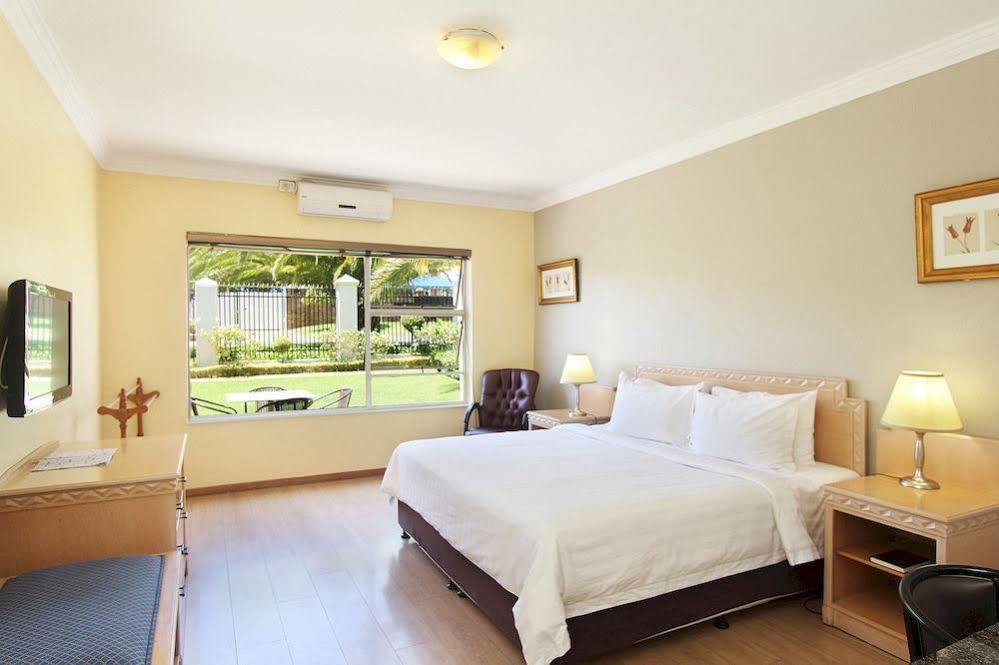 Vetho 2 Apartments Or Tambo Airport Kempton Park Buitenkant foto